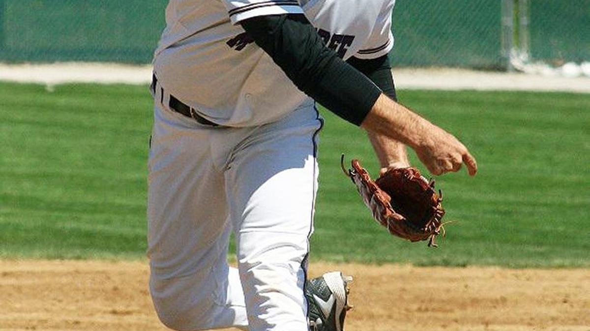 Sophomore right-hander Nick Yung, a Freeburg graduate, carried a no-hitter into the fifth inning of the opener against Indianapolis on his way to picking up the victory.