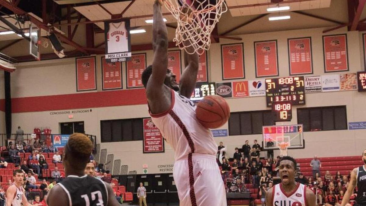 SIUE’s Yemi Makanjuola scored a career-high 20 points to lead all scorers. The Cougars’ center finished a rebound shy of his first career double-double.