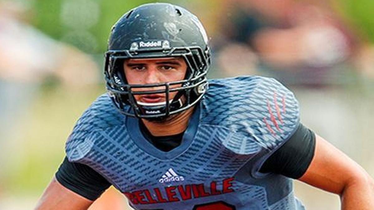 
Lindenwood University-Belleville senior linebacker Matt Blacharczyk had 13 tackles in a 24-23 Lynx win at Olivet Nazarene on Saturday. The former Belleville East standout was named the Mid-States Football Association Defensive Player of the Week.
