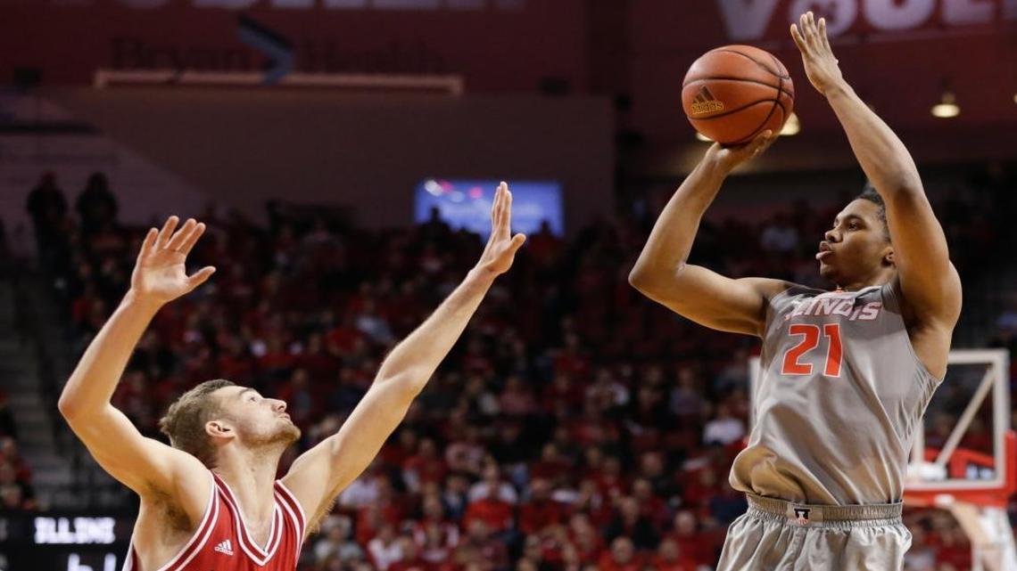 Malcolm Hill scored 19 points in a blowout win over Nebraska to move up to No. 5 on the Fighting Illini all-time scoring list.