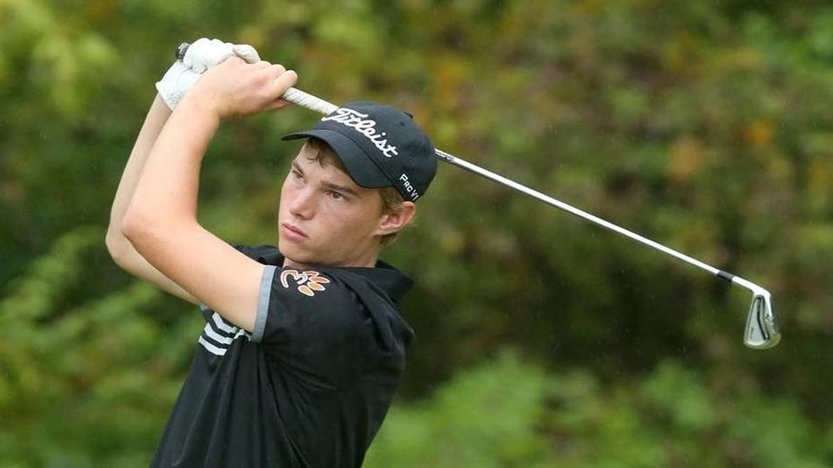 Edwardsville High School graduate Justin Hemmings transferred to SIUE from Northern Illinois in time for the 2016 collegiate season. Hemmings was the 2015 BND Player of the Year.