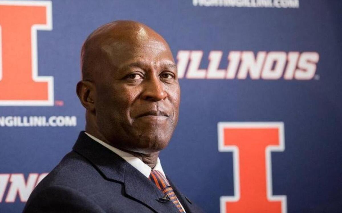 Lovie Smith returns to Champaign for his second season in leading the Fighting Illini football program.