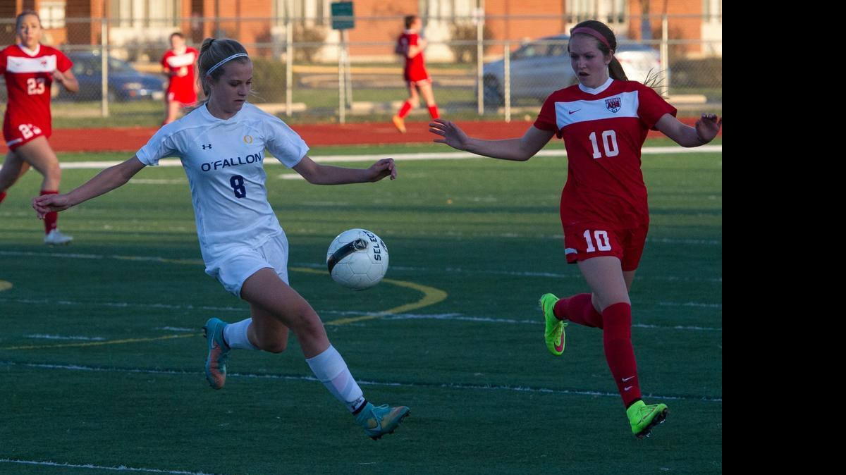 
O’Fallon’s Sam Stutsman missed her team’s first matchup this season with Collinsville because of an injury. She’ll be back on the pitch when the Panthers and Kahoks take the field in the regional. The two teams would meet in Friday’s championship game if they win Wednesday.
