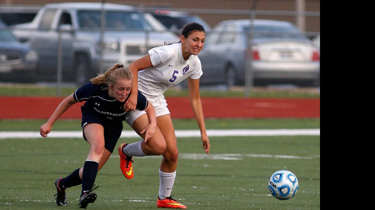 
A file photo of Collinsville's Tori Ford during a recent game against O'Fallon.

