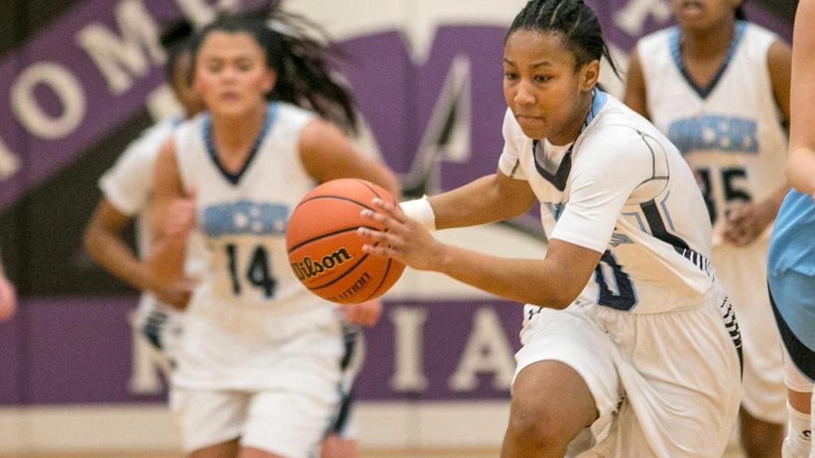 Rainey leads surging Belleville East past overmatched Mater Dei