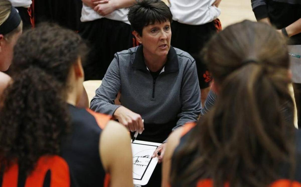 Edwardsville girls basketball coach Lori Blade, who helped build the Tigers program into one of the elite in the state, has announced she is resigning after 18 years on the job. Blade will continue to teach at Edwardsville High School and remain the head softball coach.