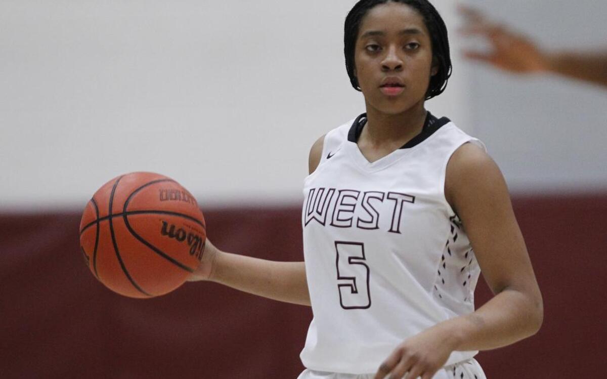 A a file photo of Belleville West point guard Chamya Darough in action last year. The senior is expected to help power the Maroon’s offense this season.