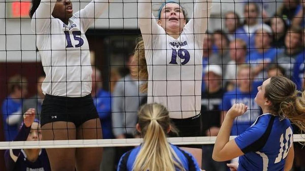 Mascoutah’s Katirah Johnson (15) and Tieghan Morio (19) figure to be two of the Indians’ top players again this season.