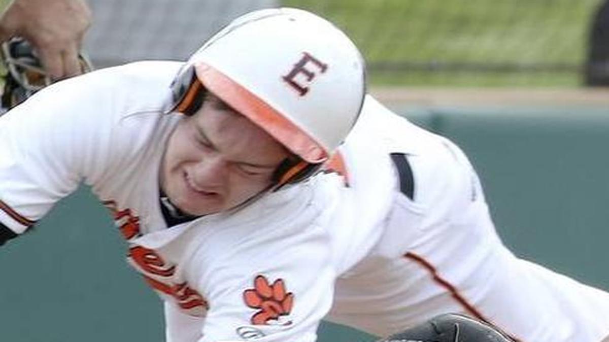 Edwardsville’s Dylan Burris attempts to score in a 2016 game against Belleville East. The Tigers’ senior set a new school record for triples hit in a season.