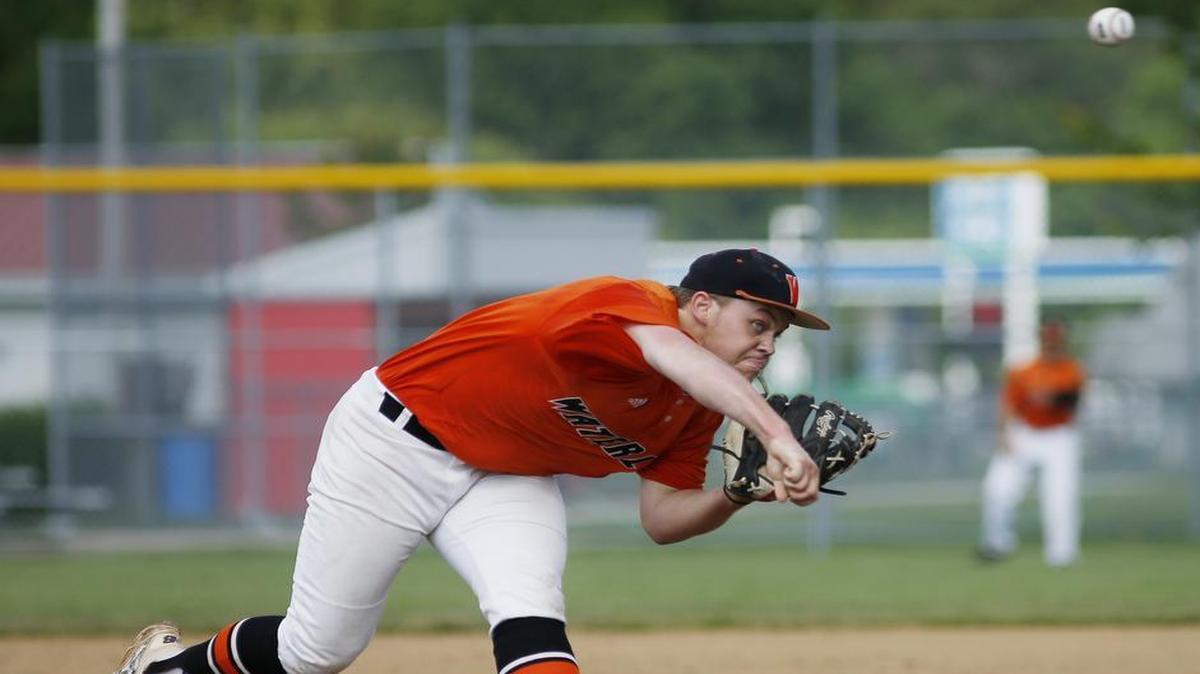 
Waterloo's Noah Thaggard pitches against Mascoutah during their Class 3A Freeburg Regional game on Thursday.
