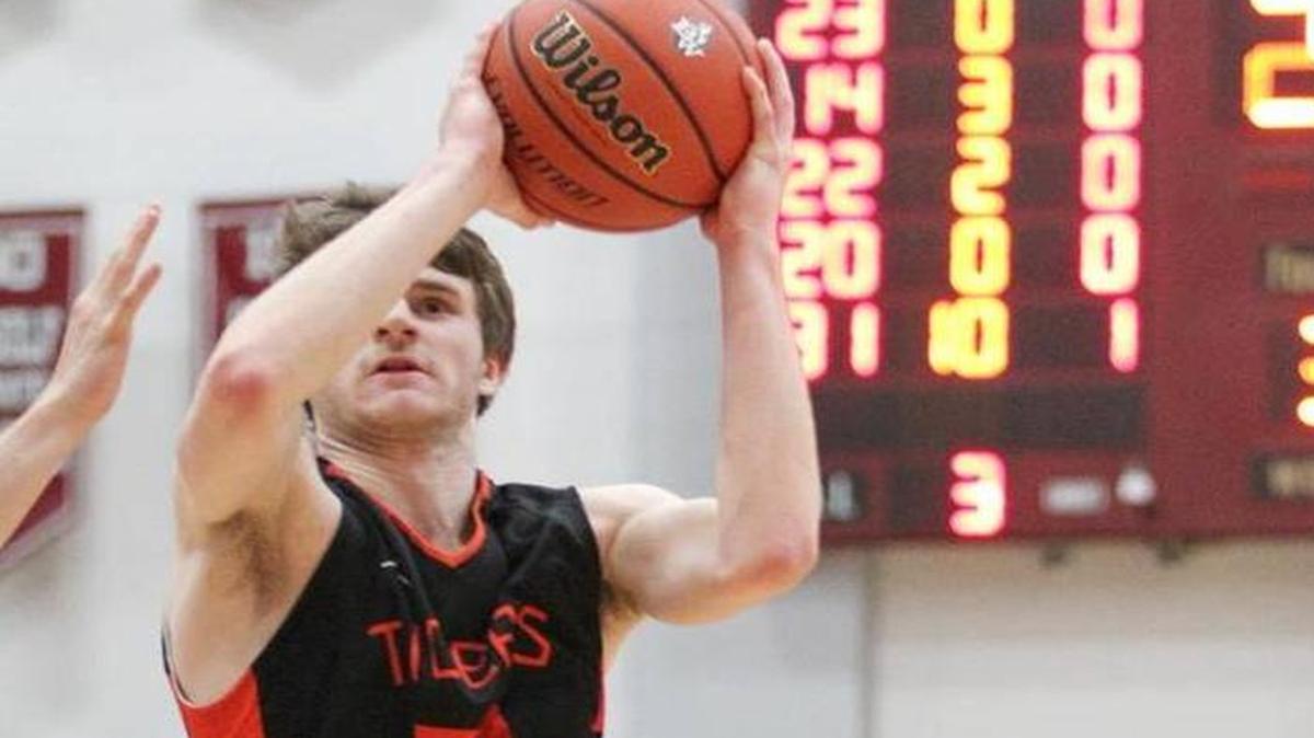 Edwardsville’s Oliver Stephen was the latest of three seniors to top the 1,000-point mark of their Tigers career.