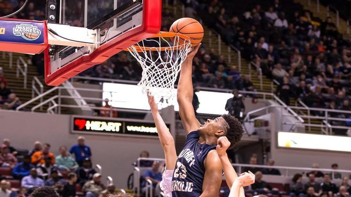 Althoff’s Jordan Goodwin goes up for an easy two points Saturday.