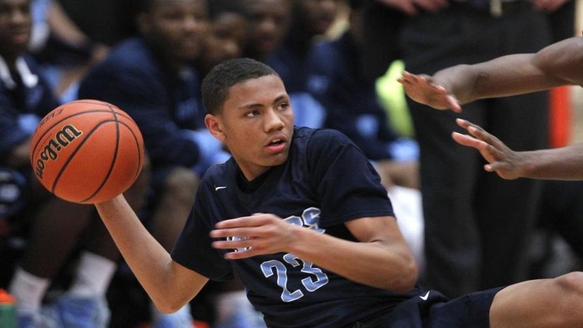 Belleville East's Javon Pickett says he’ll play his college basketball at the University of Illinois.