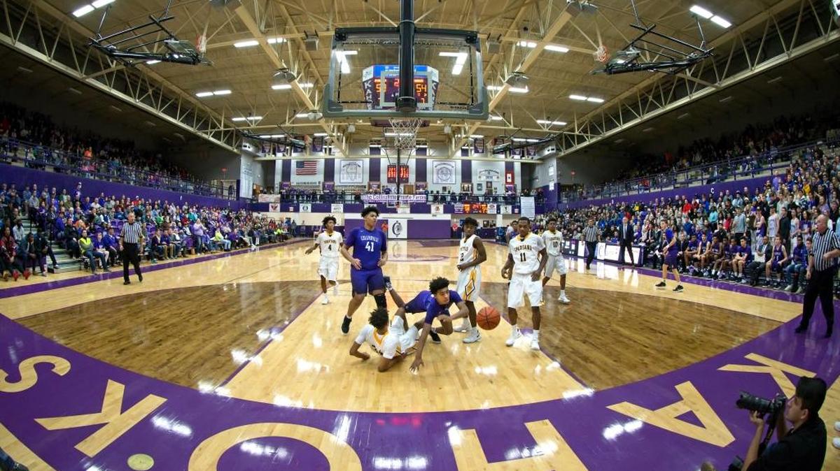 Collinsville’s Ray’Sean Taylor battles for the ball during Saturday’s Collinsville-Prairie Farms Holiday Classic championship game at Collinsville High School.