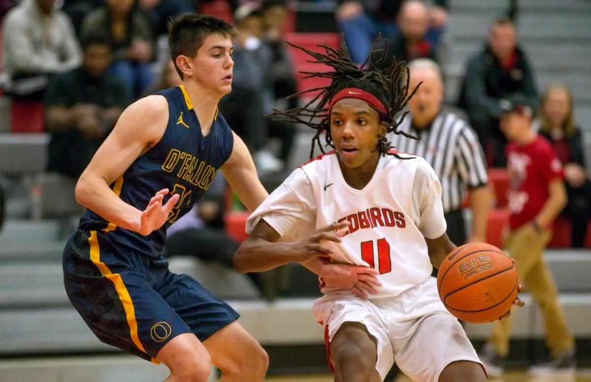 Donovan Clay returns to lead a much-improved Alton team in 2018-19.
