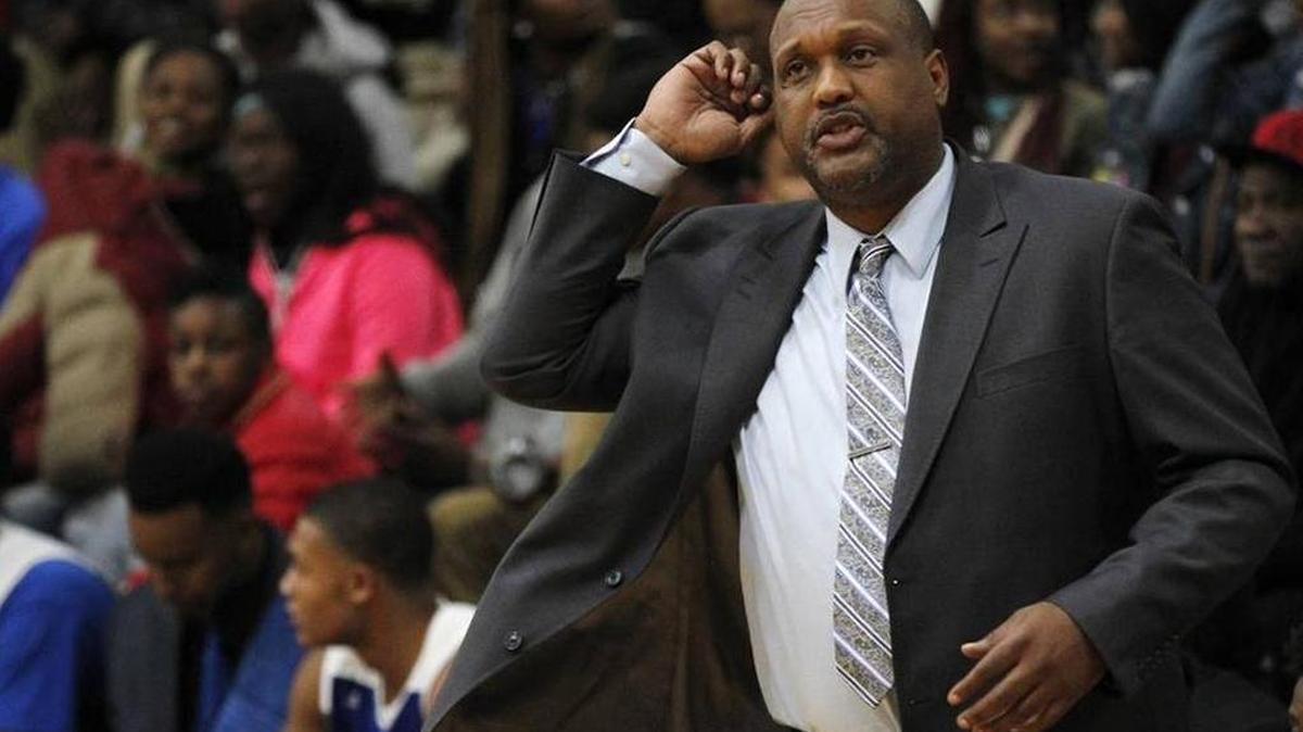 Cahokia coach Darian Nash has led the Commanches to six straight wins and second place in the South Seven Conference.