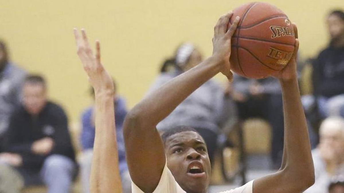 Junior EJ Liddell and the Belleville West Maroons, fresh off their championship in the Centralia Holiday Tournament, will play Poplar Bluff, Mo., in the 27th annual Highland Shootout at 4:45 p.m. Saturday.