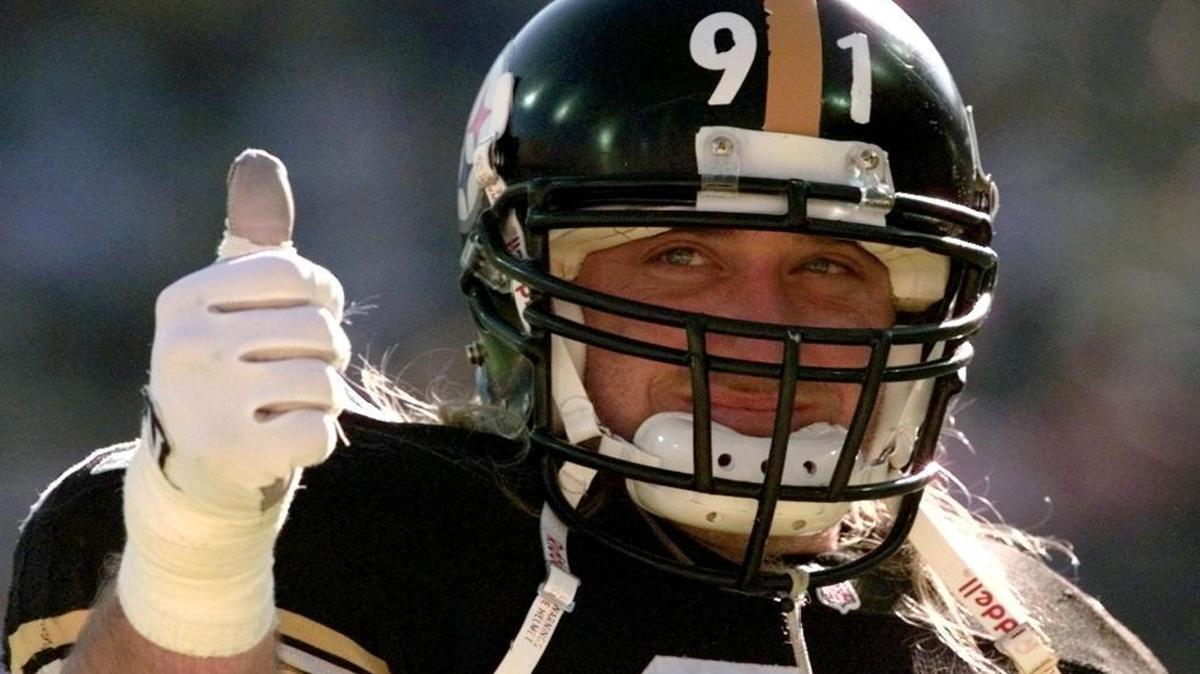 New Pro Football Hall of Famer and Granite City South graduate Kevin Greene is being honored by having the Granite City High football field named after him.