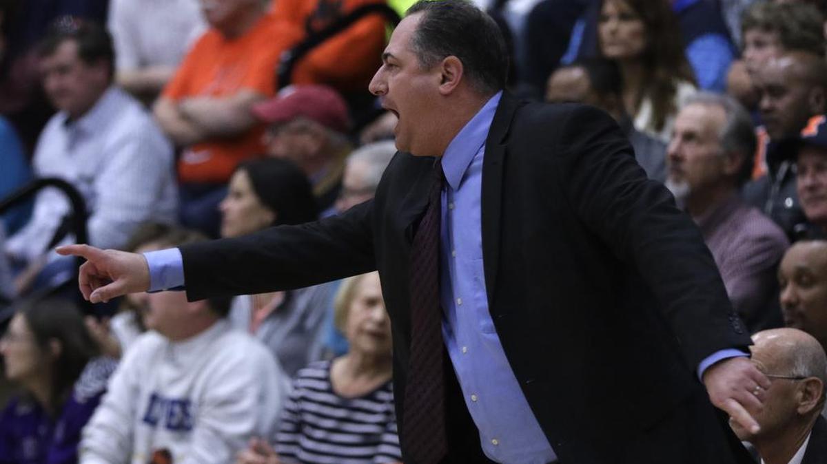 Belleville West coach Joe Muniz has led the Maroons to 30 wins and a berth in the Class 4A state tournament.