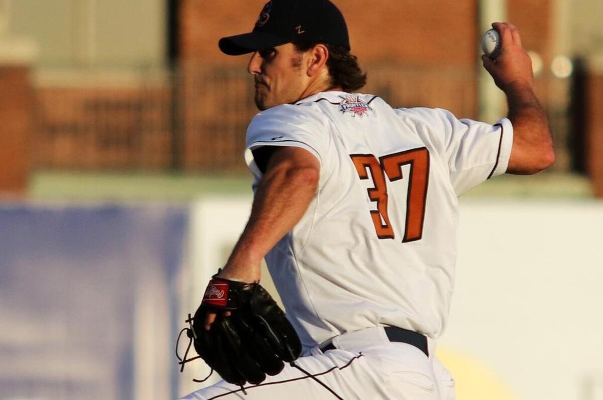 Will Anderson of the Grizzlies pitches to the Florence Freedom in the first game of a three game series at Gateway .