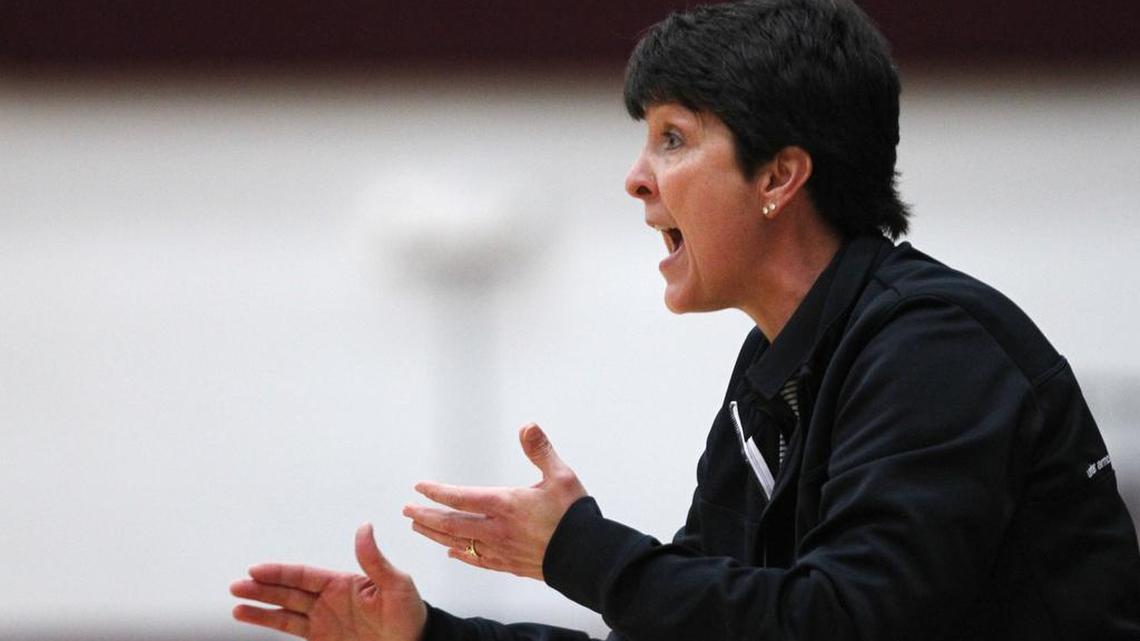 Edwardsville holds off O’Fallon for key Southwestern  Conference victory