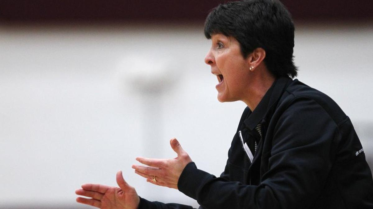 Edwardsville head coach Lori Blade.