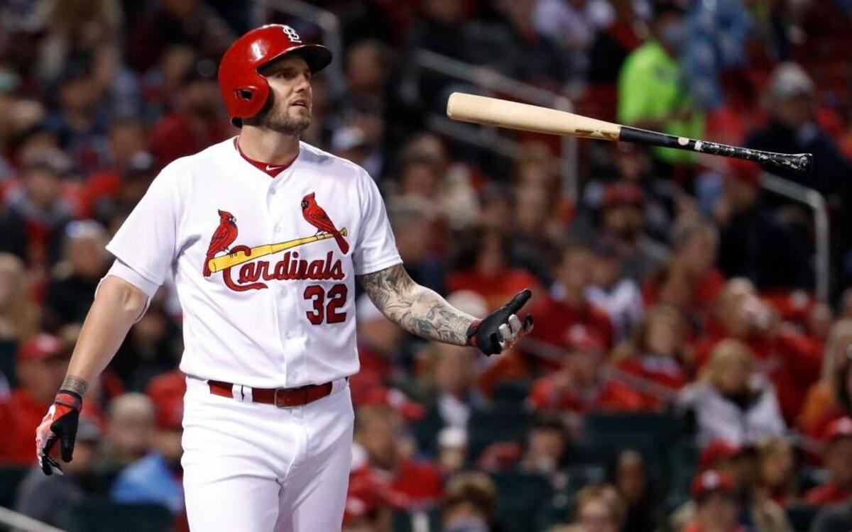 The St. Louis Cardinals traded first baseman Matt Adams to the Atlanta Braves.