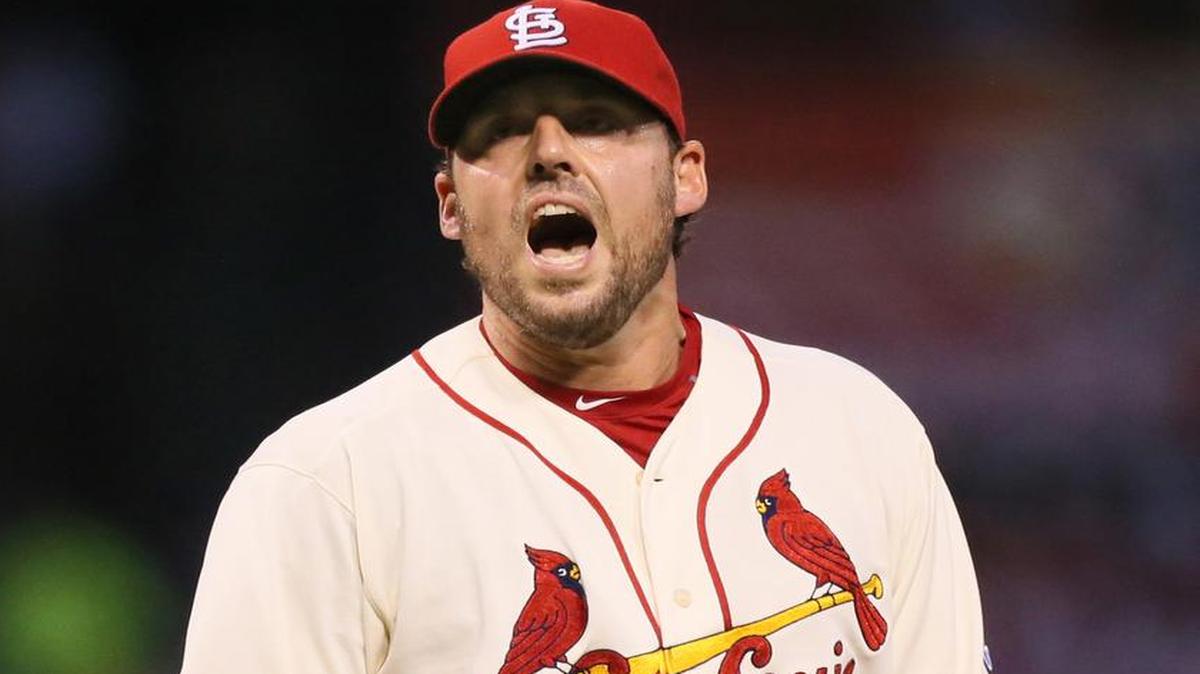 St. Louis Cardinals pitcher John Lackey on Friday agreed to a two-year free-agent contract with the Chicago Cubs, a deal valued between $32 million and $34 million.