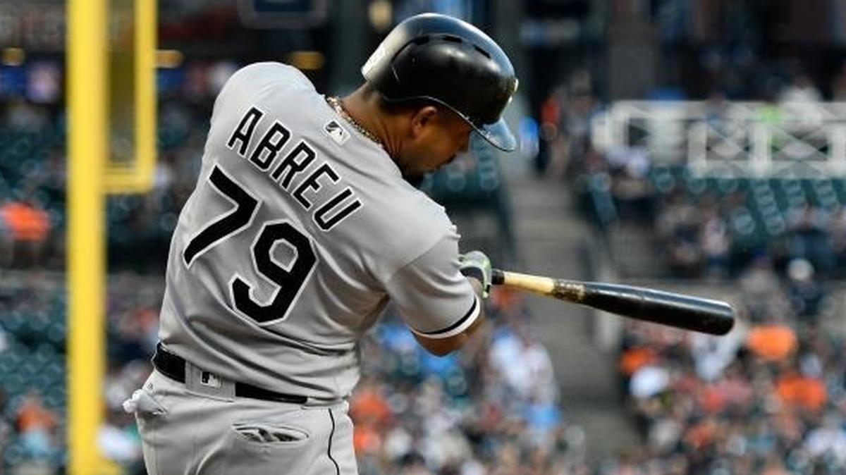 An online trade rumor suggests the Cardinals are interested in Jose Abreu.