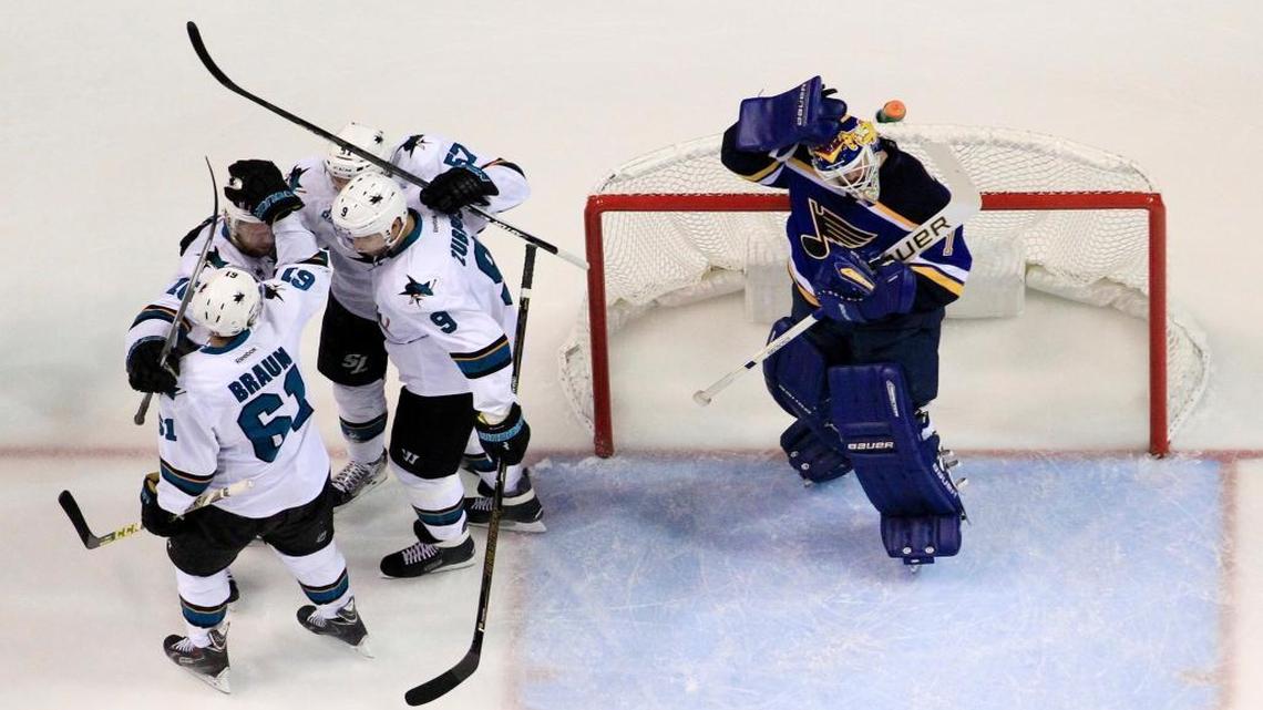 Sharks dominate Blues, return to San Jose with plenty of momentum