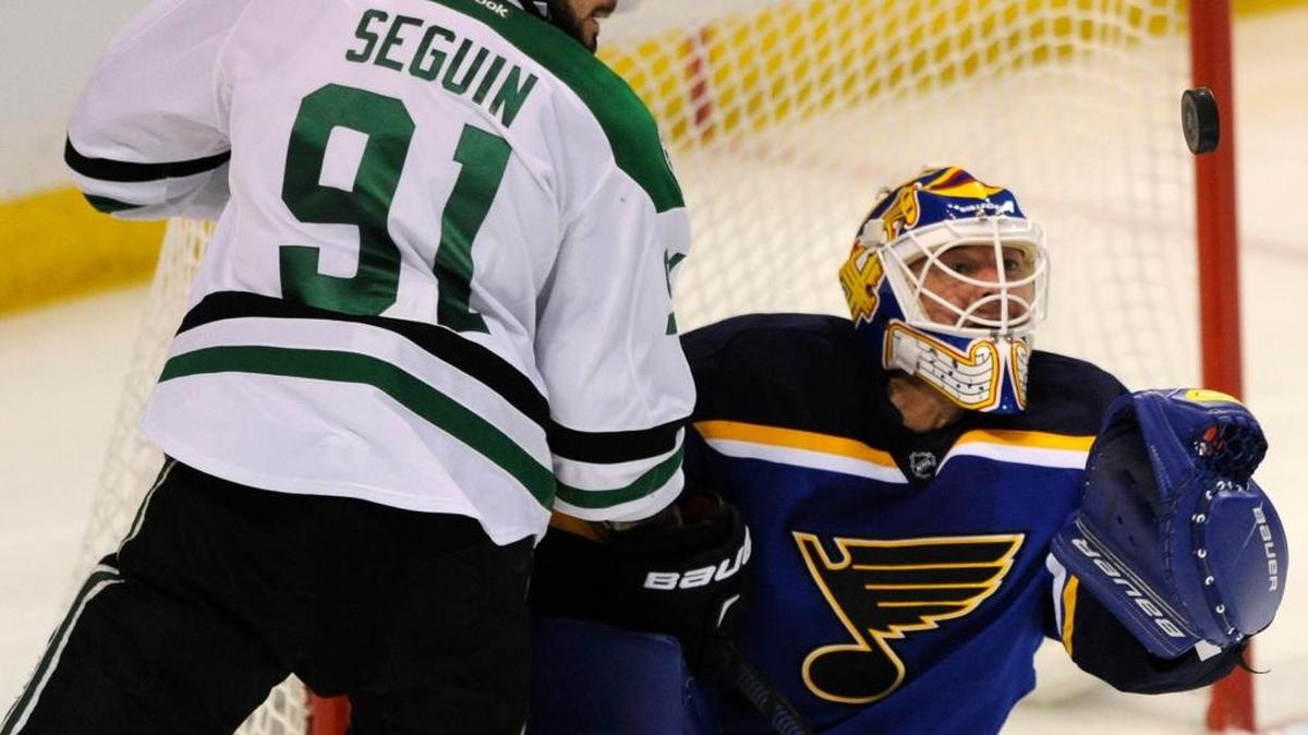 St. Louis Blues goalie Brian Elliott (1) blocks a shot by Dallas Stars' Tyler Seguin (91) during the second period Tuesday.