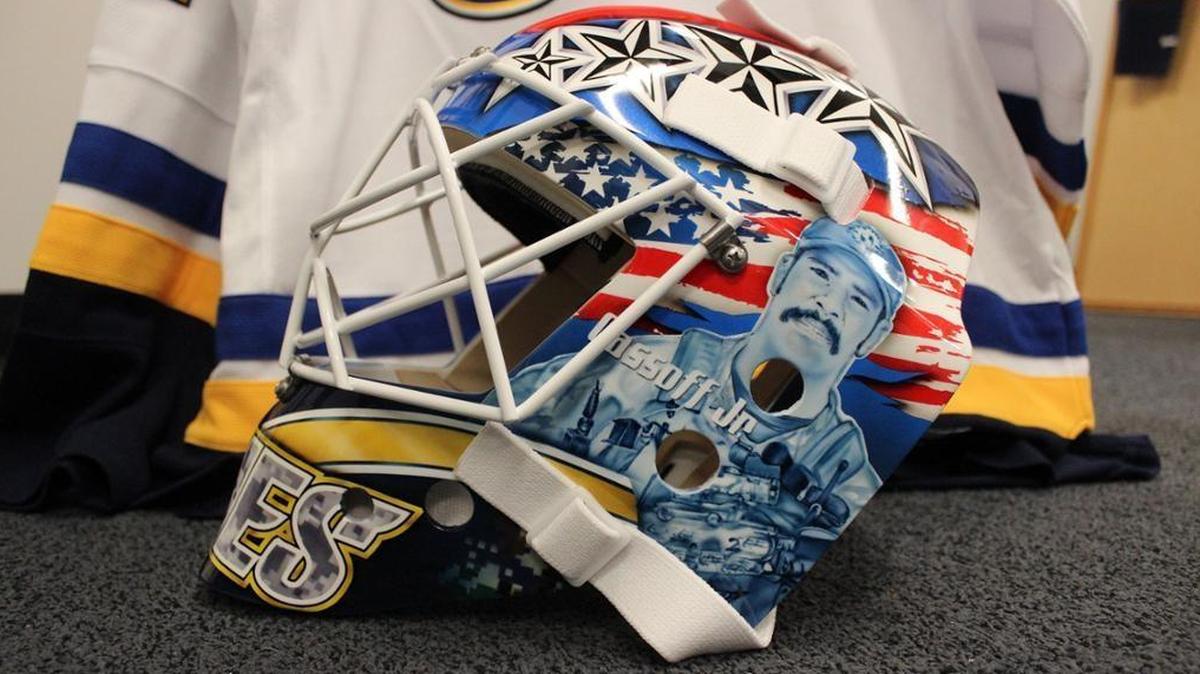 St. Louis Blues goalie Jake Allen’s special Veterans Day mask includes the likeness of Bob Gasoff Jr., a former Navy SEAL and son of the former NHL defensemen.